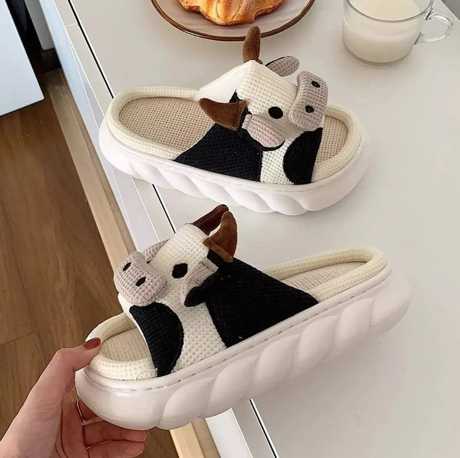 NUEVAS PANTUFLAS CON DISEÑO DE VAQUITA