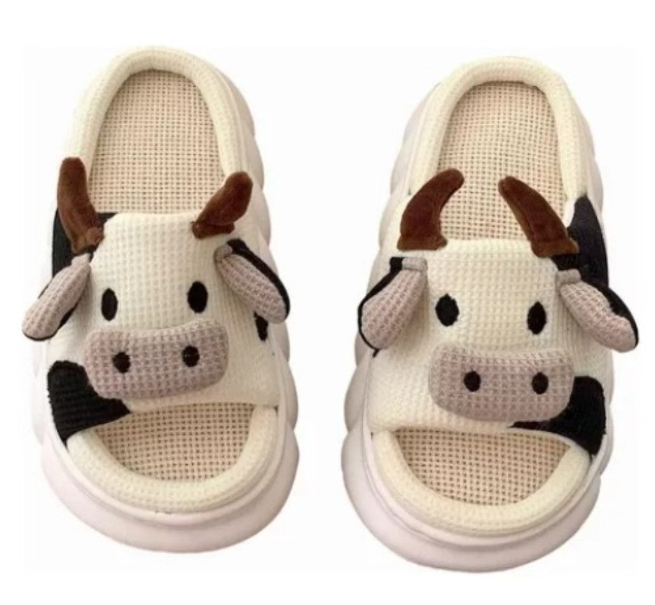 NUEVAS PANTUFLAS CON DISEÑO DE VAQUITA