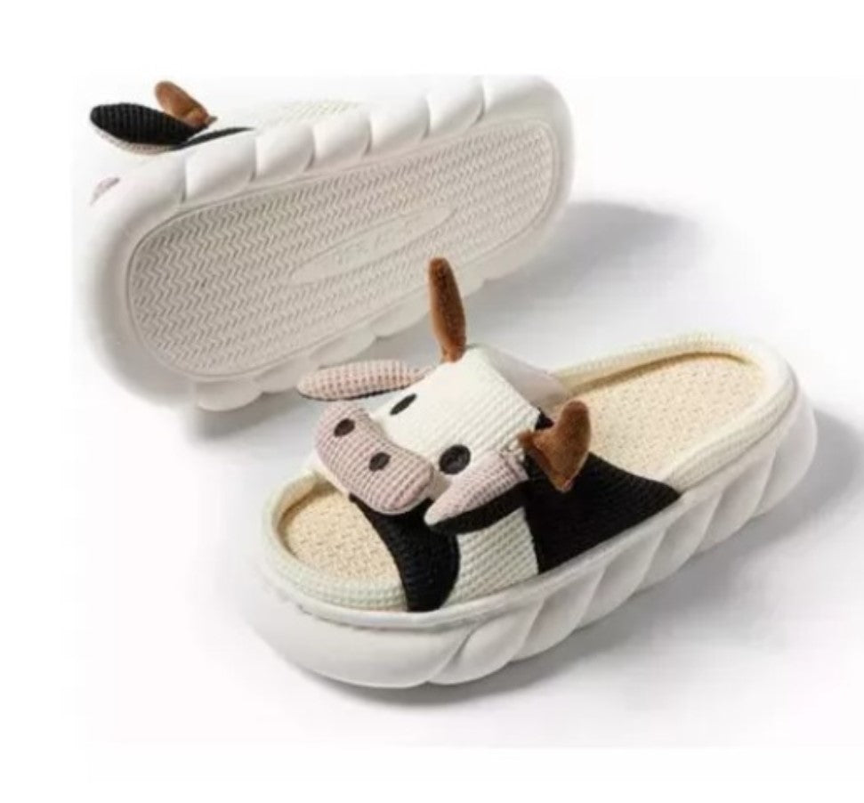 NUEVAS PANTUFLAS CON DISEÑO DE VAQUITA